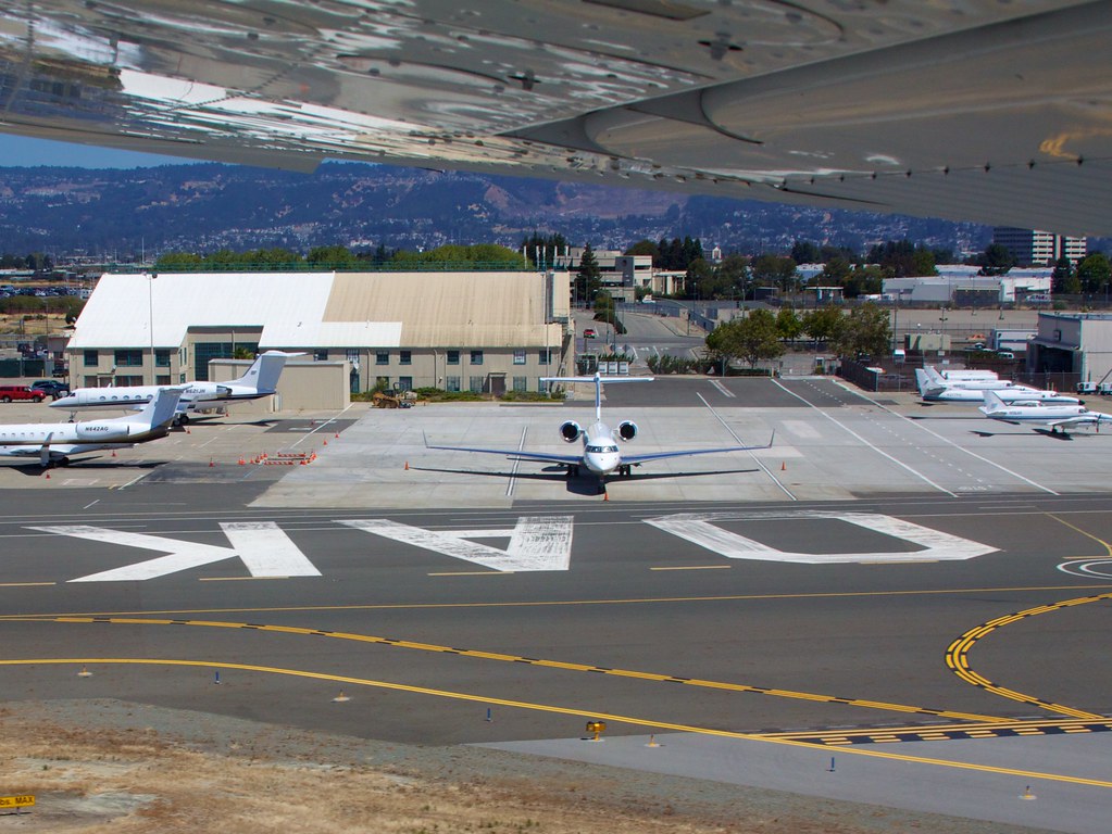 OAK Metropolitan Oakland International Airport (OAK), on o… Flickr