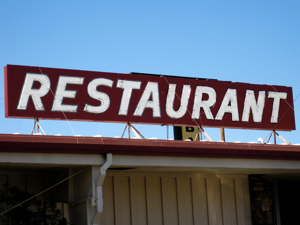 Restaurant, Arvin, CA Sign on the roof of a restaurant at … Flickr