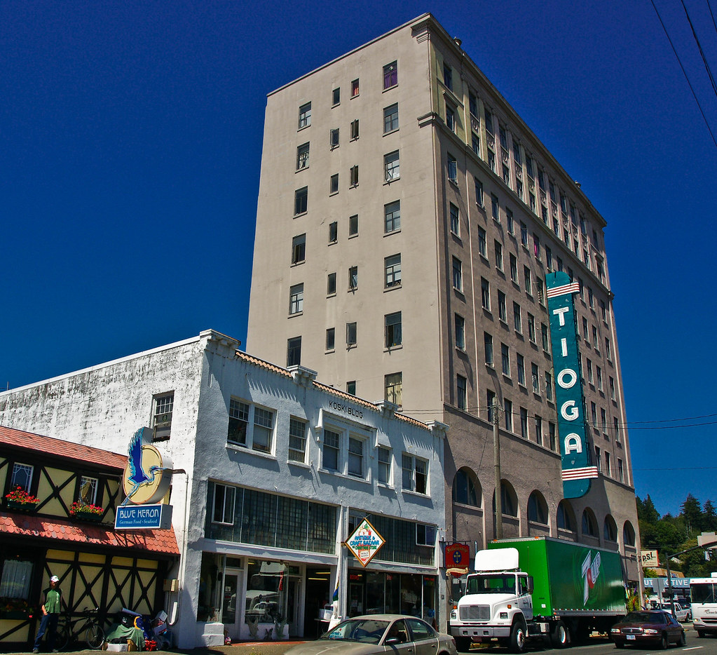 Historic buildings, Coos Bay, Oregon DSC04631 Fronting o… Flickr