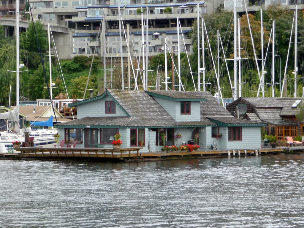 Sleepless in Seattle Houseboat Seattle Afloat: Seattle Houseboats.