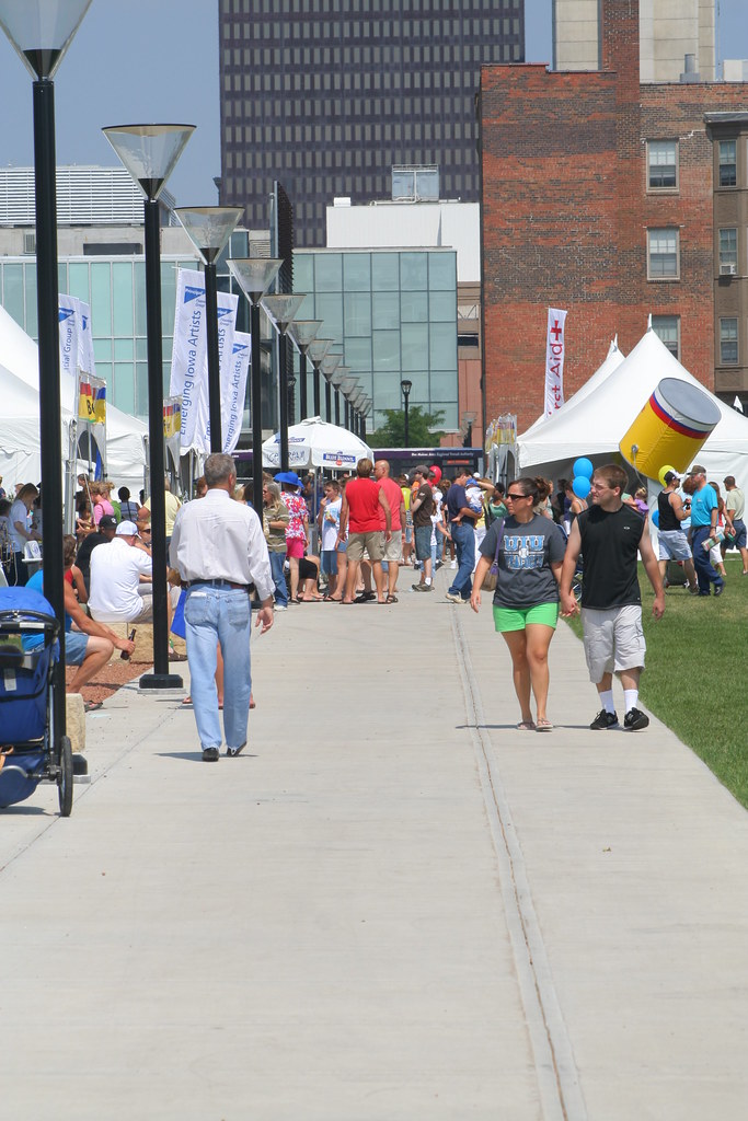 Des Moines Art Festival 2007 (63) Douglas Porter Flickr