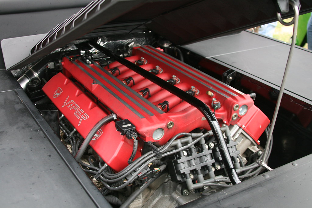 Closer pic of Viper engine in VW. | Mach_One. One Million + views. | Flickr