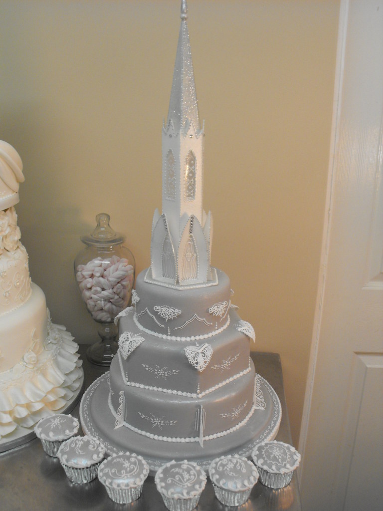 WEDDING CAKE GRIMSBY LINCOLNSHIRE WEDDING CAKE BY KC WEDDI… Flickr