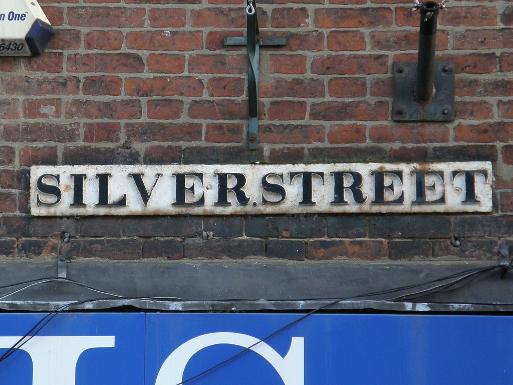 Silver Street The 2nd Silver Street sign near Curtis Walk