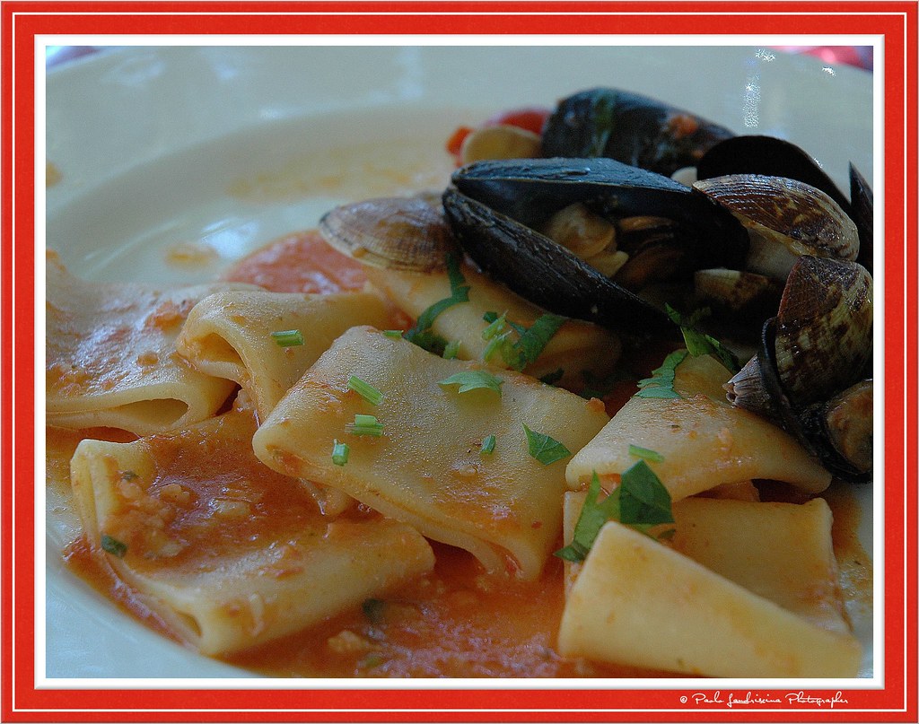 Paccheri ai frutti di mare Paccheri seafood Piatto della… Flickr