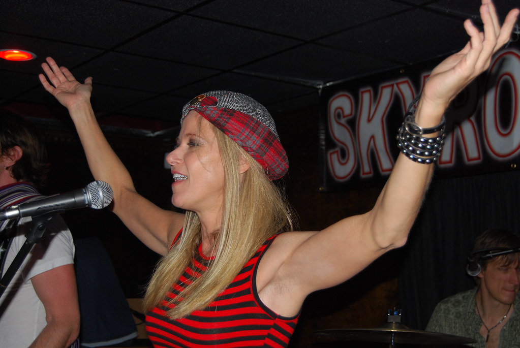 201011(Nov)12 SKYROCKET! at The Gallant Knight in Houston Flickr