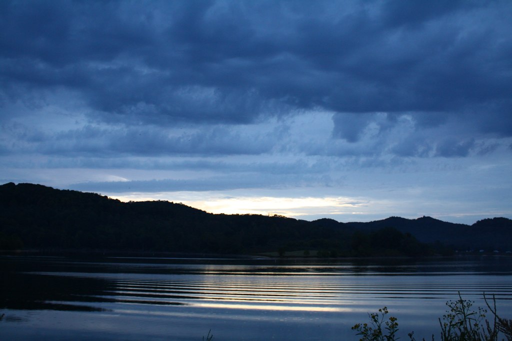 IMG_1578 Morning at Stonewall Jackson Lake, WV a m lewis Flickr