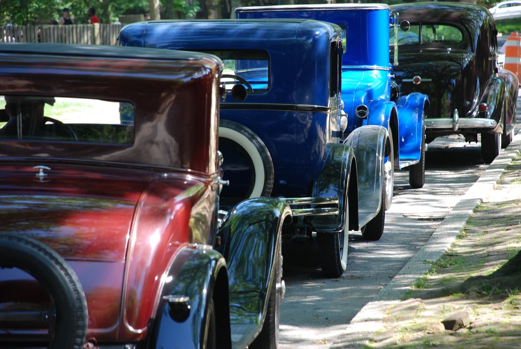 Antique Cars Antique cars lined up on Greenway Terrace for… Flickr