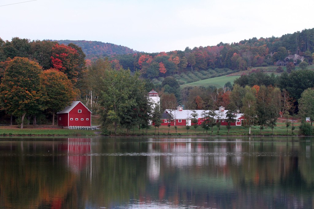 LAKE PINNEO AND MURPHY'S FARM QUECHEE VERMONT I LOVE IT HE… Flickr
