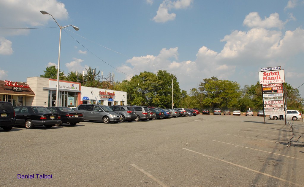 Iselin NJ Oak Tree Road Businesses Parkway Plaza Oak Tree … Flickr