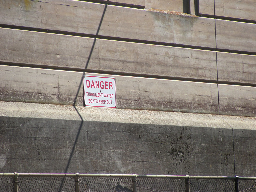Hawk's Nest Hydro Station The signs tell the story, built … Flickr