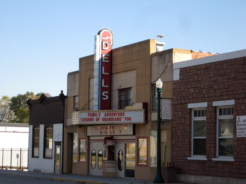 20101005_IMG_3299 The Dells Theater, Dell Rapids, South Da… Andy Perkins Flickr