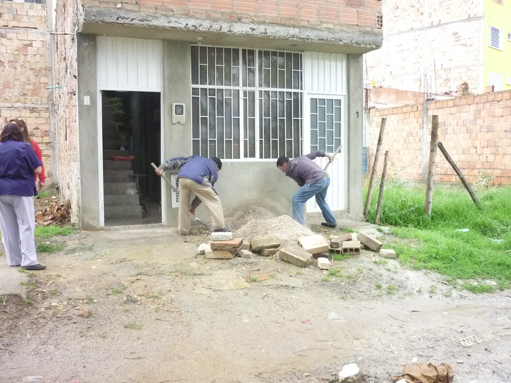 Barrio UNIR II, Engativá (Bogotá). Antes. Pintuco Colombia Flickr