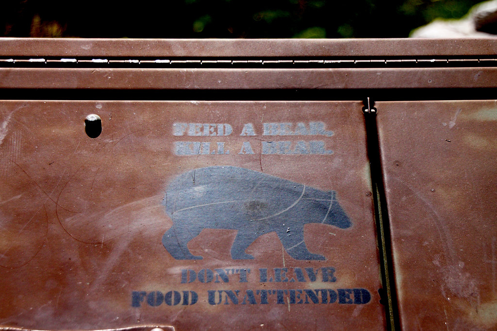 New Mexico Bear Warning Sign reminding hikers to not feed … Flickr