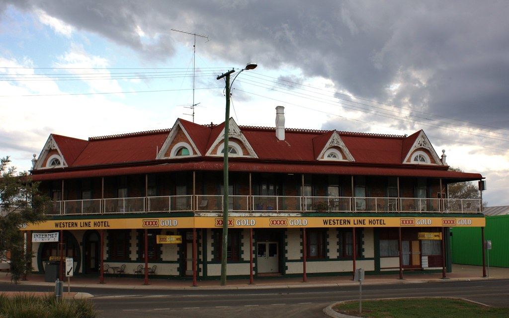 Western Line Hotel, Oakey, Qld. Jan Smith Flickr