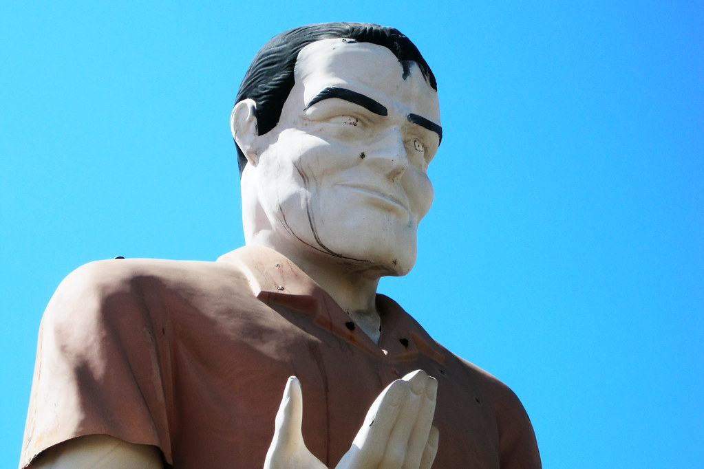 King's Auto RepairMuffler Man Ape Flavored Flickr