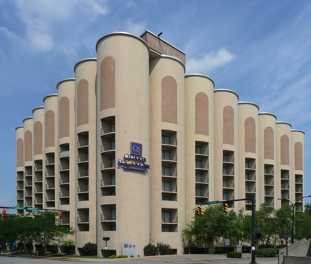 Akron, OH Quaker Square Hotel Quaker Oats built 36 grain s… Flickr