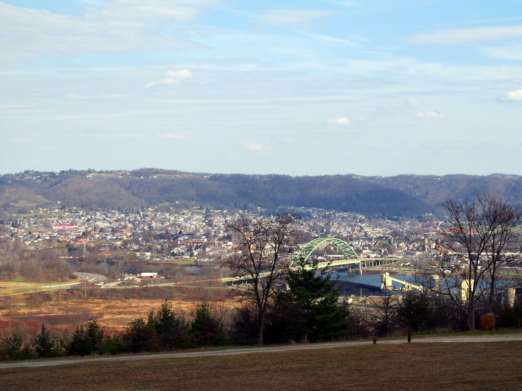 IMG_0544 View From Round Bottom Hill View of Moundsville f… Flickr
