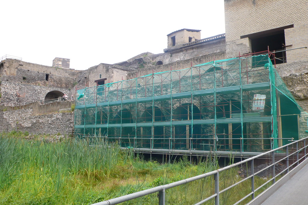 Herculaneum Herculaneum, original sea front. antiogar Flickr