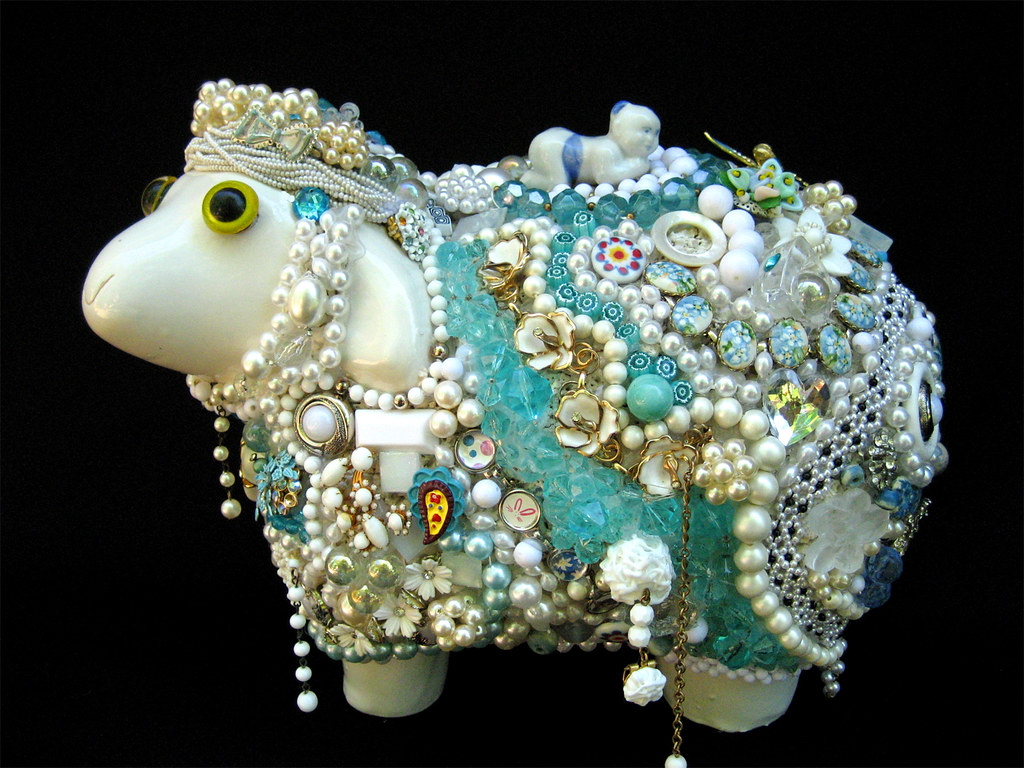 Diva Dolly coming Diva Dolly is too sweet to be baaaad. Cappi Flickr