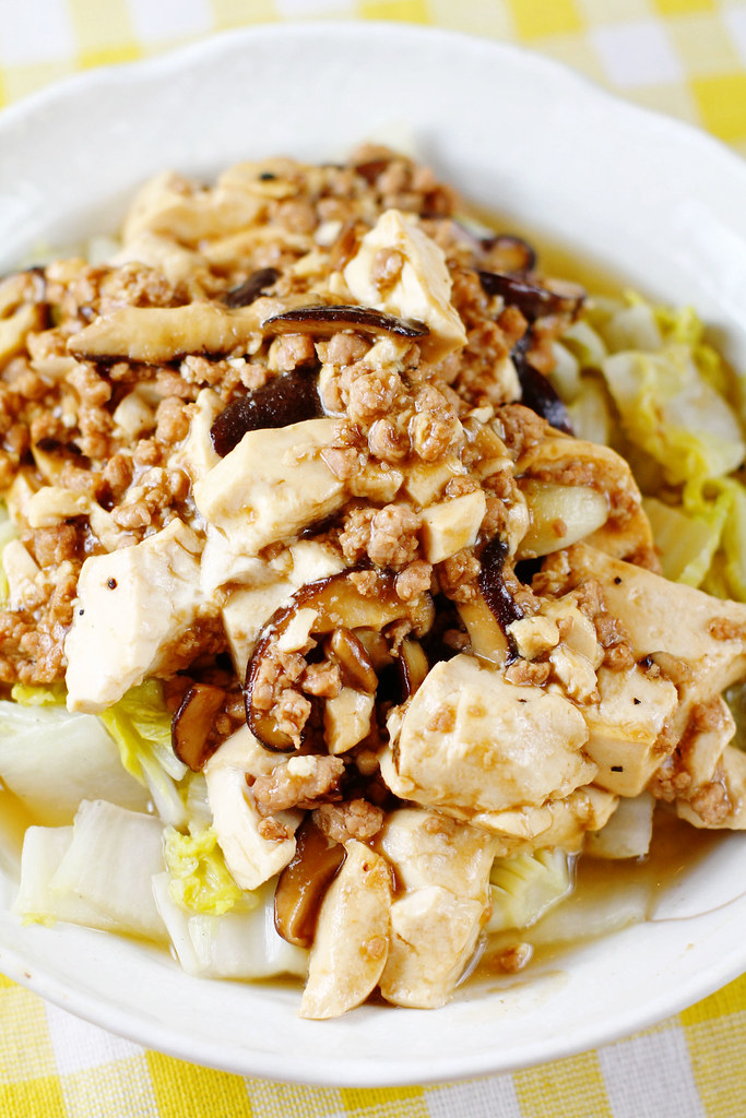 Mun Tahu with Sawi Putih Tofu, Minced Meat & Mushrooms i… Flickr