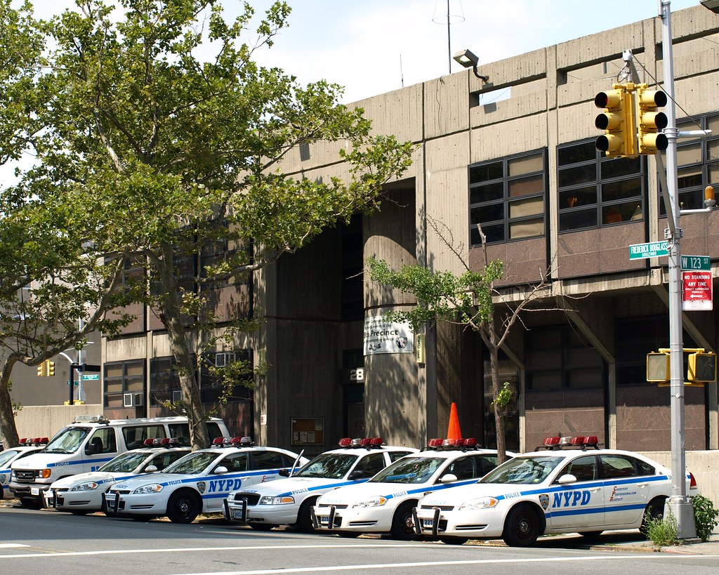 P028 NYPD Police Station Precinct 28, Harlem, New York Cit… Flickr