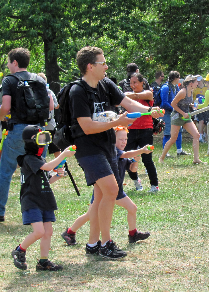 Water Gun Fight 2010 Water Gun Fight 2010 Clash of the Ag… Flickr