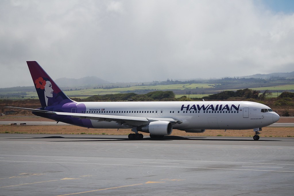 Hawaiian 767 taxis on a beautiful day crop & sharp a photo on Flickriver