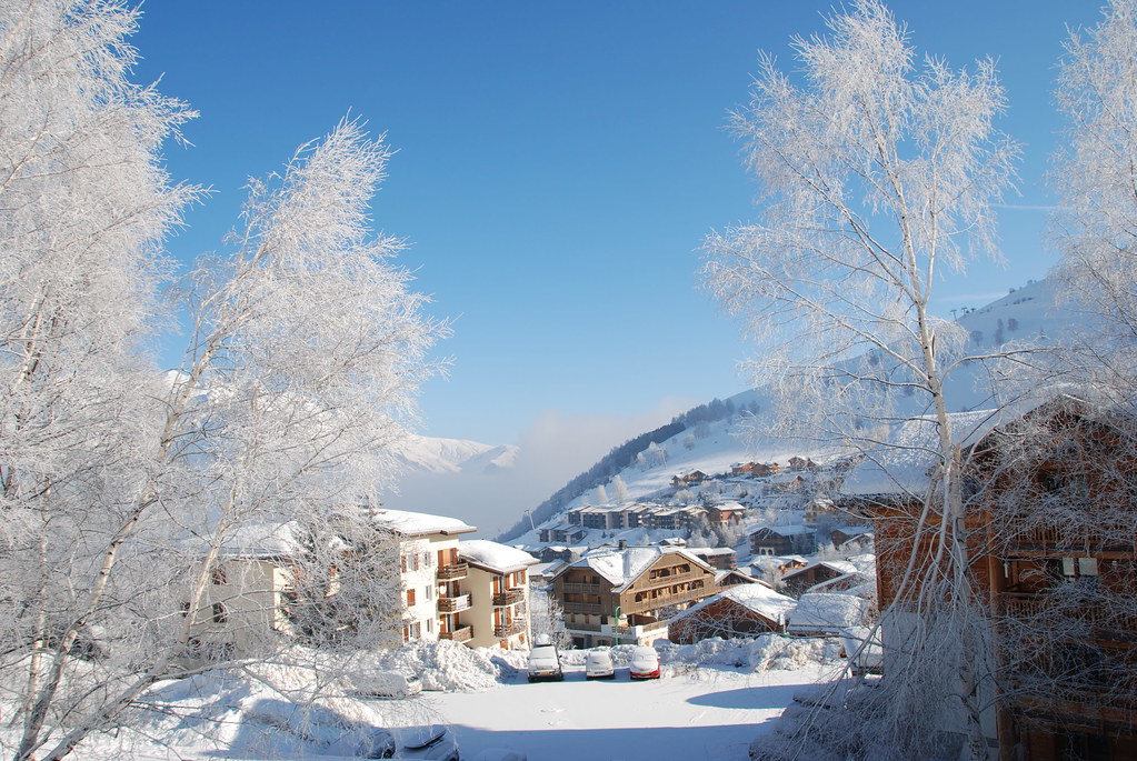 Cold (but nice) Weather Les Deux Alpes, France. p20100312_… Flickr
