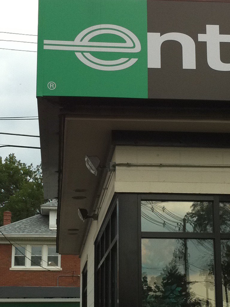 Polluting lights at Enterprise Car Rental Look under the s… XMinusOne Flickr