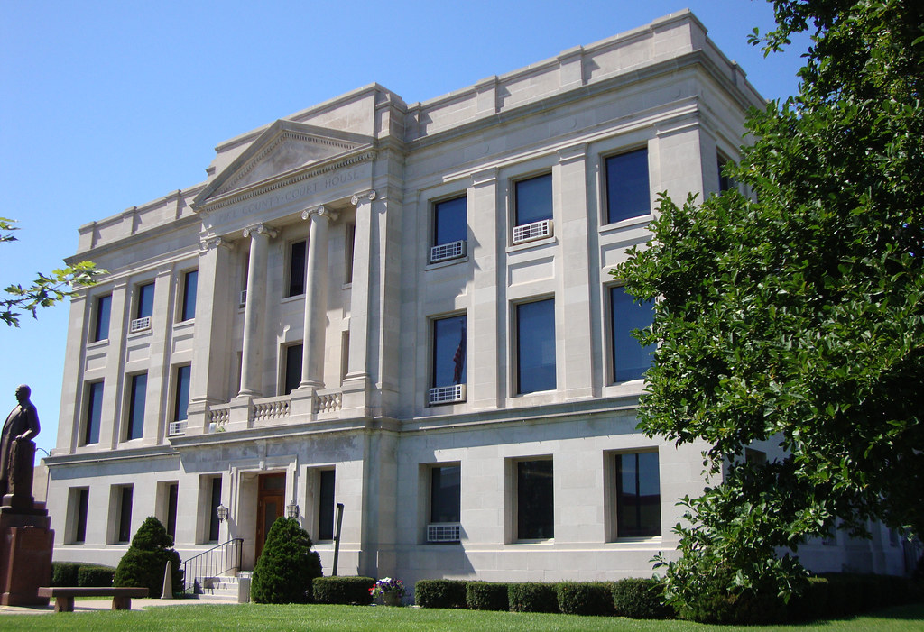 Pike County Courthouse (Bowling Green, Missouri) This cour… Flickr