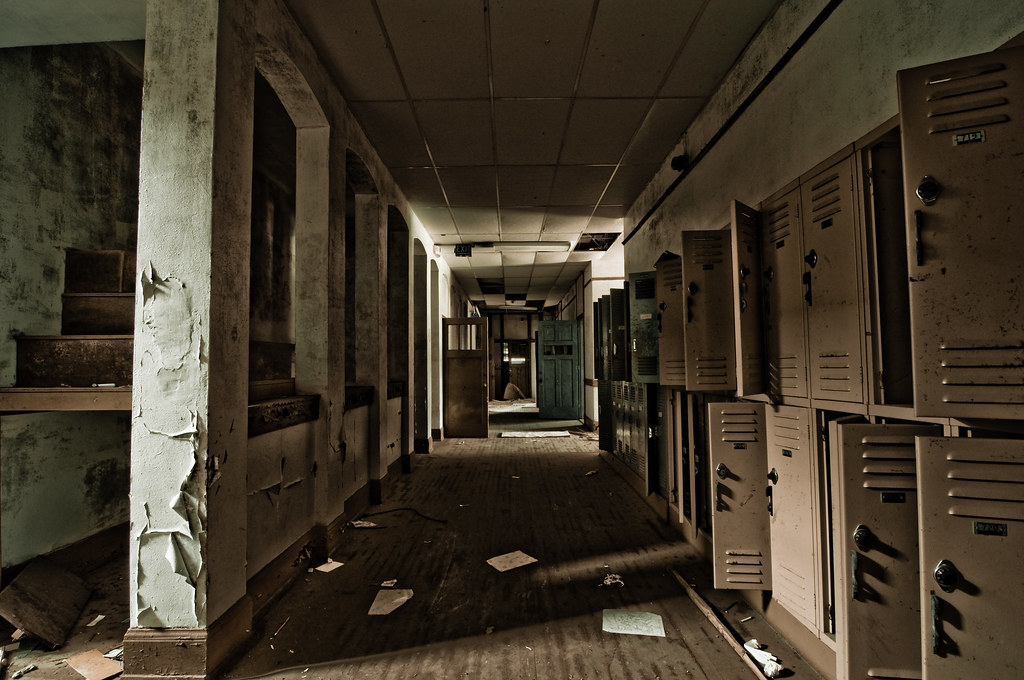 Hall Summit's Hall Hall Summit School has been abandoned s… Flickr