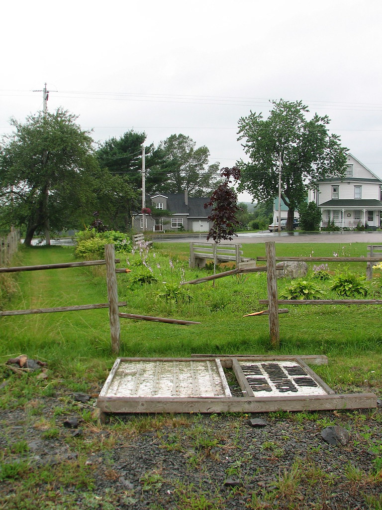 Middle Musquodoboit, Nova Scotia Alexei & Verne Stakhanov / Стаханов