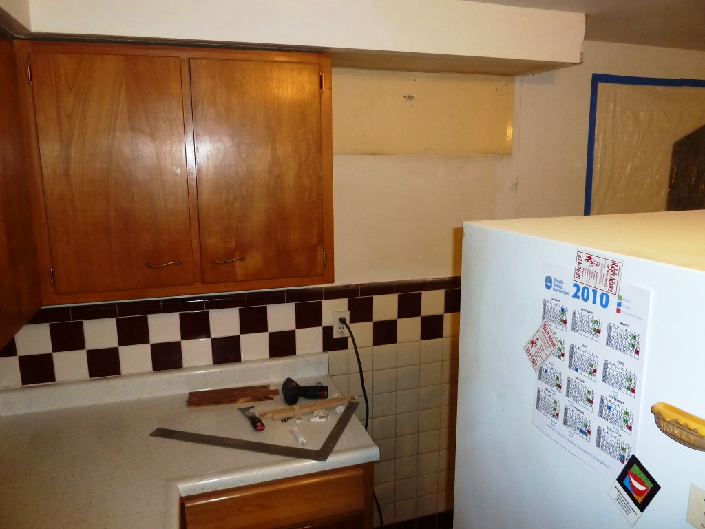 Kitchen Rehab 2010 Rightedge of upper not flush … Flickr