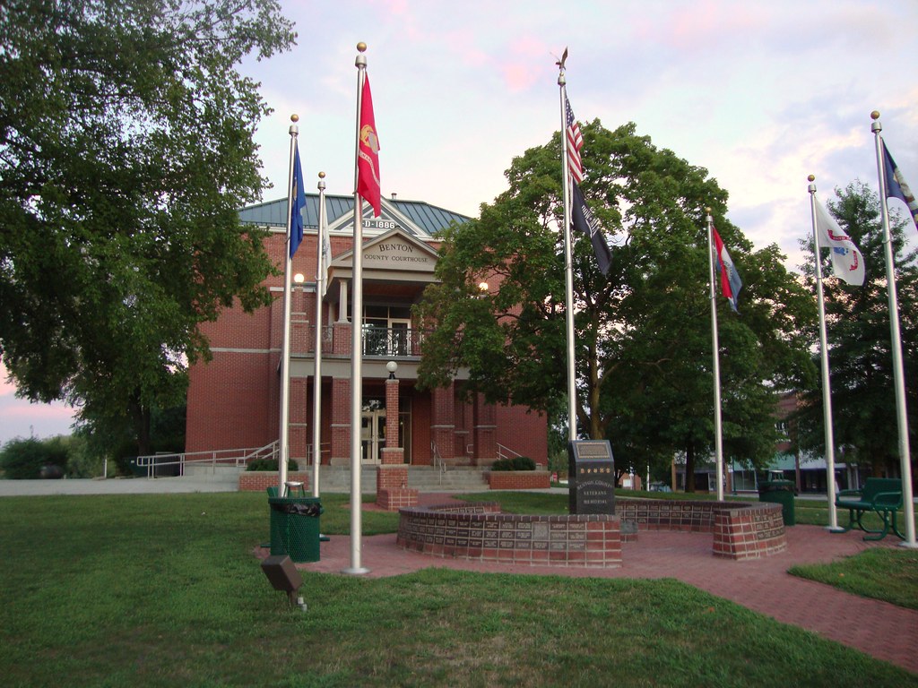 Benton County Courthouse (Warsaw, Missouri) A. Mast… Flickr