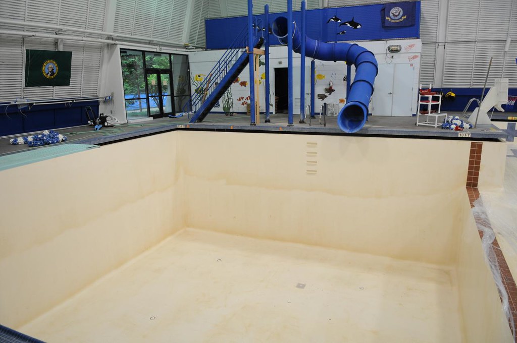 LR0170 The Bellevue Aquatic Center is in its annual maint… Flickr