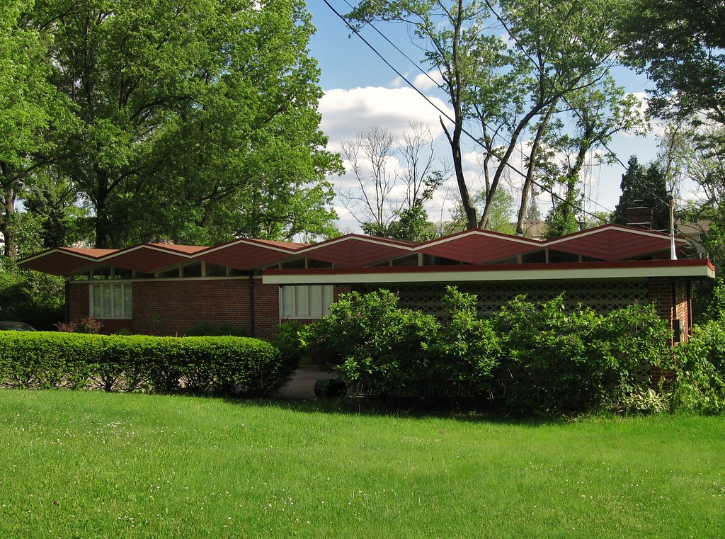 MidCentury Modern House in Wyoming, Ohio The architecture… Flickr