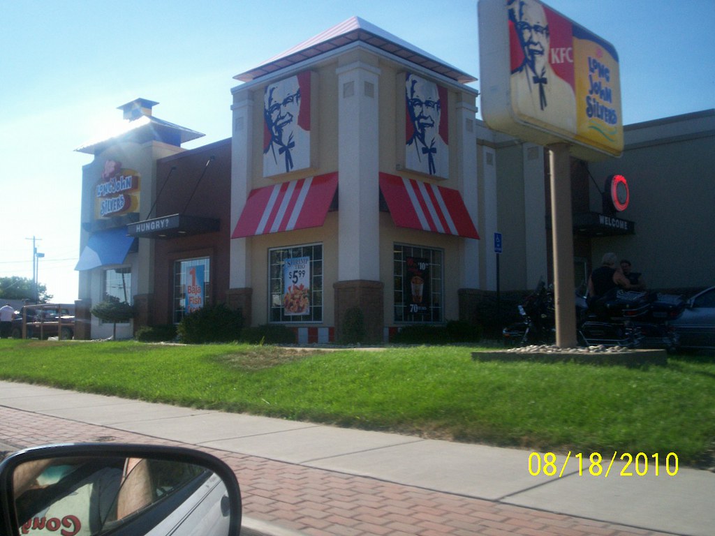 KFC/Long John Silver's, East Tawas, MI Combination KFC/Lon… Flickr