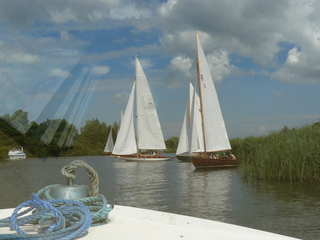 Give way to sail Give way to sail Malcolm Warner Flickr