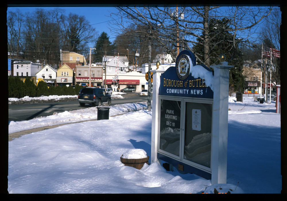 Town Hall Butler NJ USA 1/17/2011 Kodak Tourist II camer… Flickr
