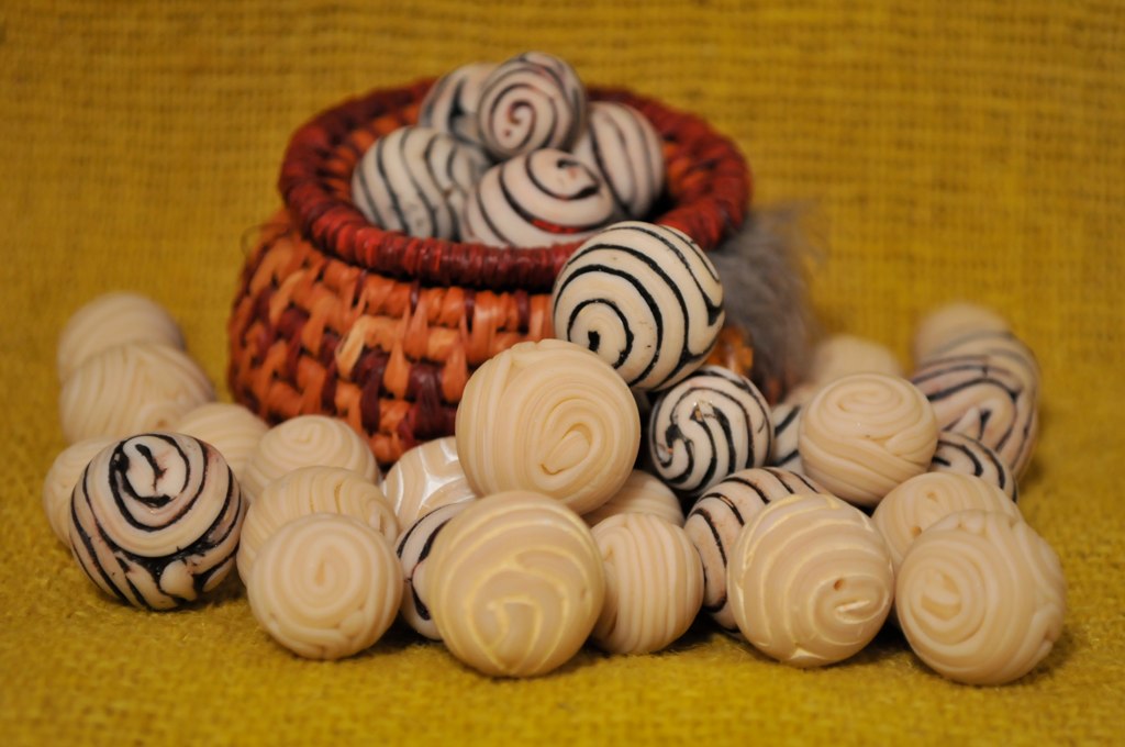 Faux Ivory beads Faux ivory clay made from 75 translucent… Flickr