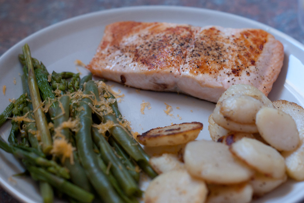 Salmon Dinner5 Finished product. So yummy. Gwen Flickr