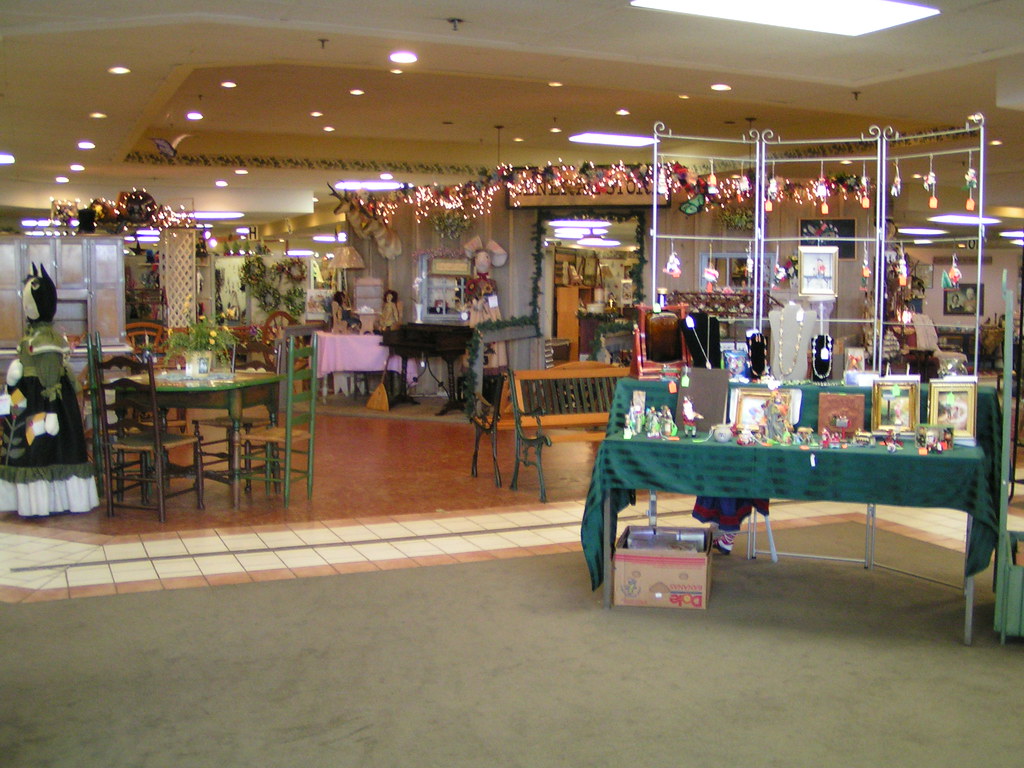 Cottage Crafters Craft and Antique Mall By Allison Scanlo