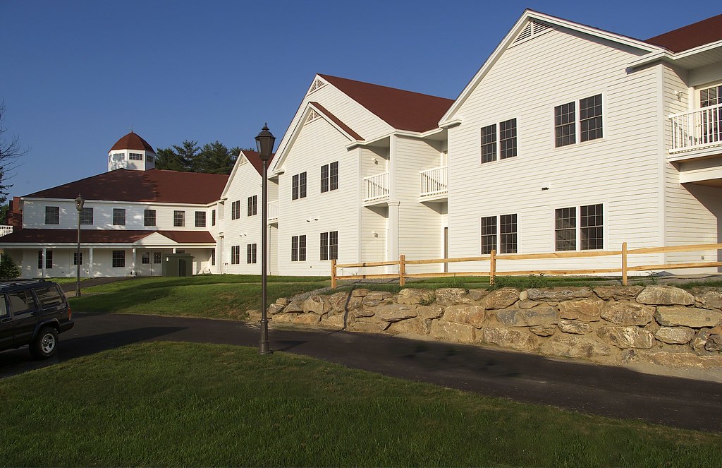 Sunnybrook Village Exterior Driveway 8107 Opechee Construction Flickr