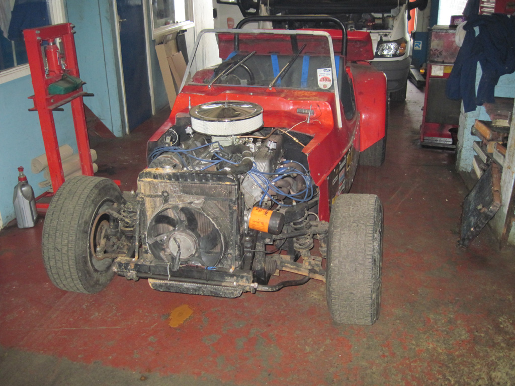 Dutton V8 | Small car, big engine. Is my daughter really goi… | Flickr