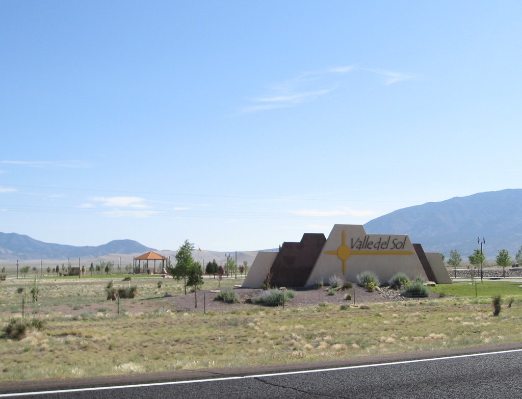 Carrizozo, NM 2377a This is more important than it looks. … Flickr