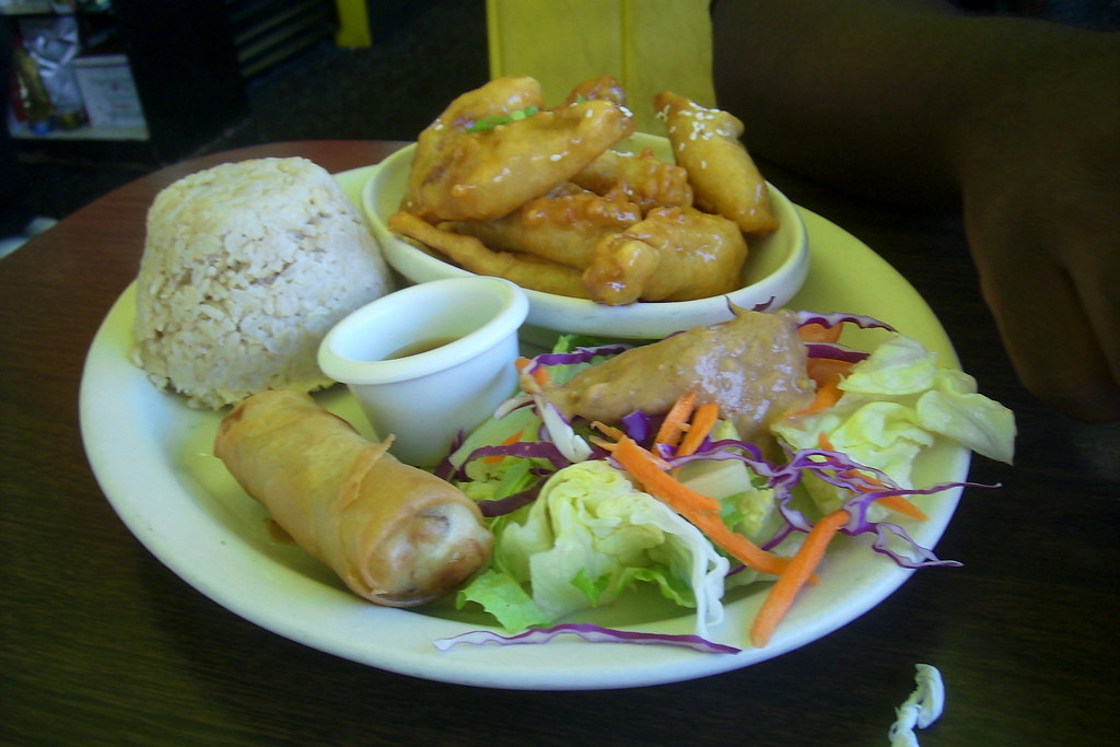 Orange chicken lunch special Den's lunch was orange chicke… Flickr