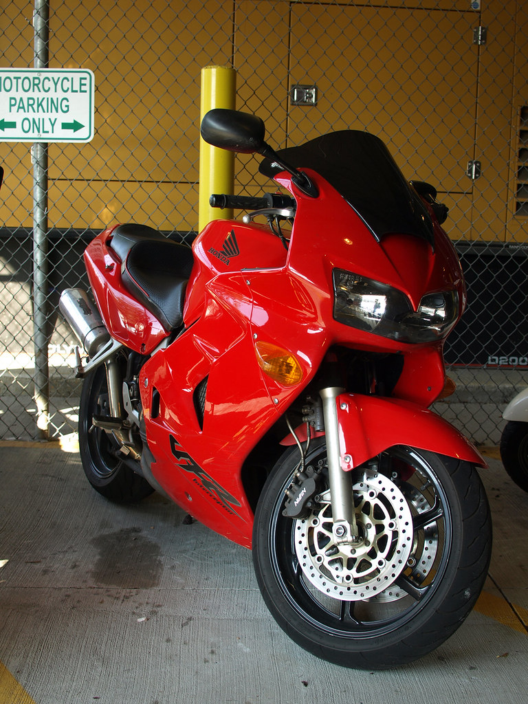 Honda VFR Spotted in Blacksburg, VA. Olympus E410/Zuiko D… Flickr
