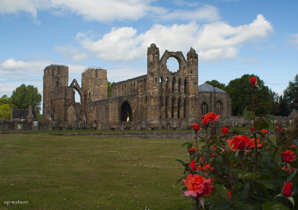 Elgin Cathedral Elgin Cathedral, dedicated to the Holy Tri… Flickr