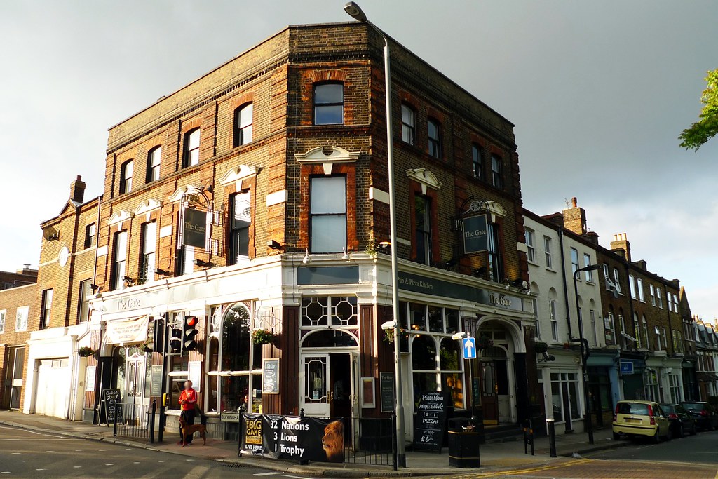 Gate, Alexandra Palace, N22 A pub just by Alexandra Palace… Flickr